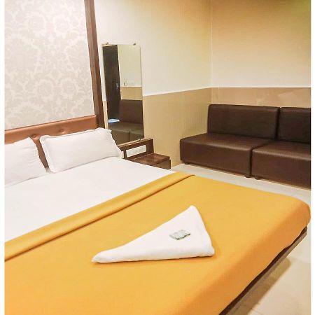 Gurukripa Nx Lodging By Wb Inn Thane Exterior foto
