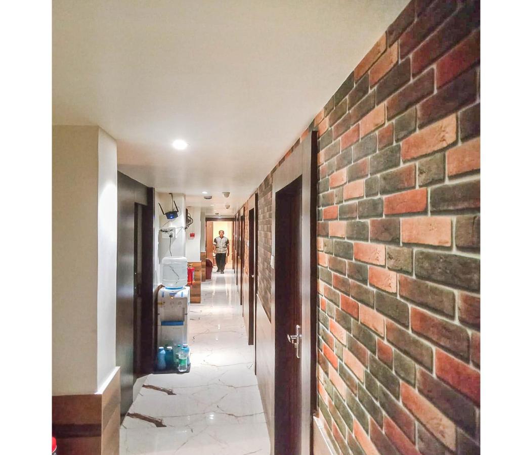 Gurukripa Nx Lodging By Wb Inn Thane Exterior foto